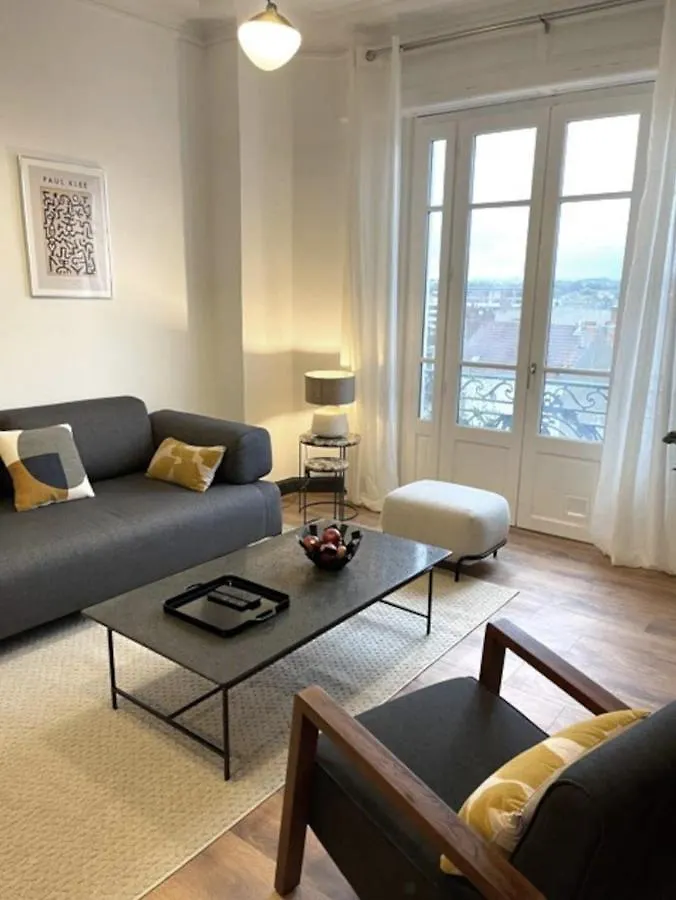 Le 5E - Appartement Design Dans Un Ancien Palace Vichy France