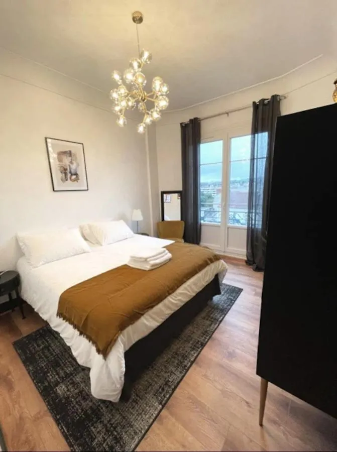 Apartment Le 5E - Appartement Design Dans Un Ancien Palace Vichy France